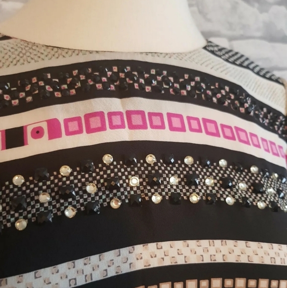 DIANE Von FURSTENBERG 100% silk short sleeve blouse top keyhole geometric 8/10uk - Picture 3 of 8